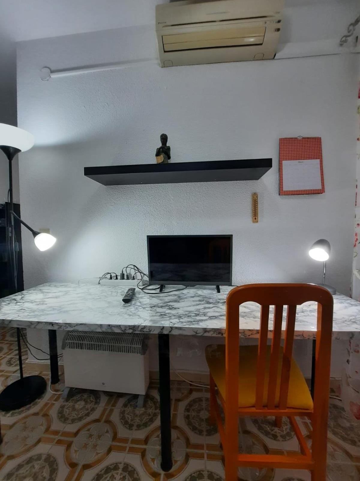 Habitaciones En Mi Piso Del Centro De Huelva Exterior photo
