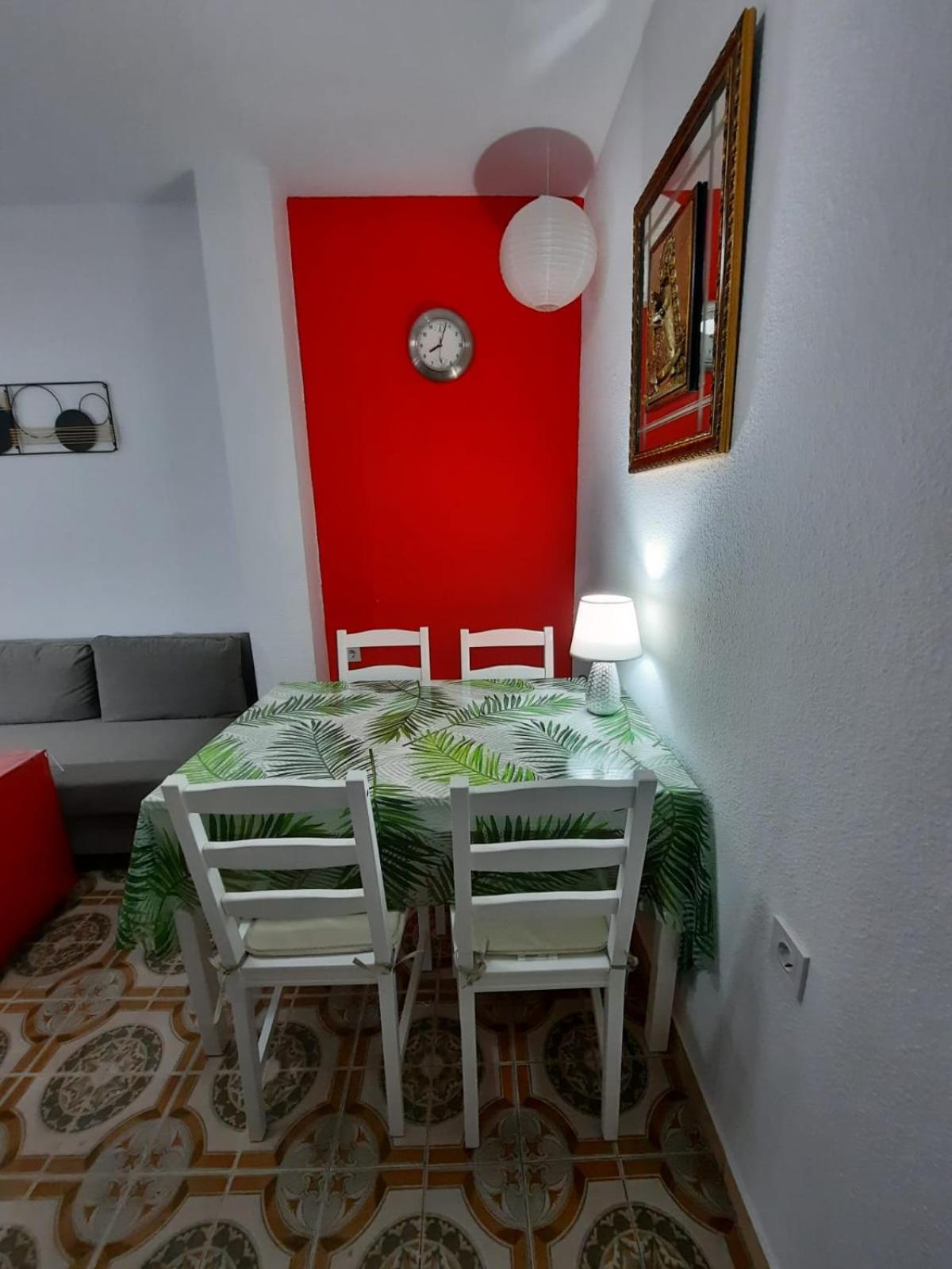 Habitaciones En Mi Piso Del Centro De Huelva Exterior photo